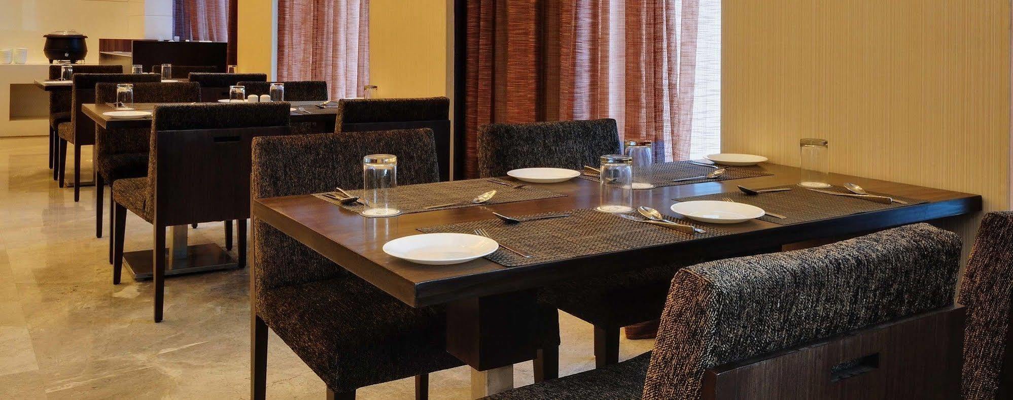 Hotel Platinum Rádzskot Kültér fotó