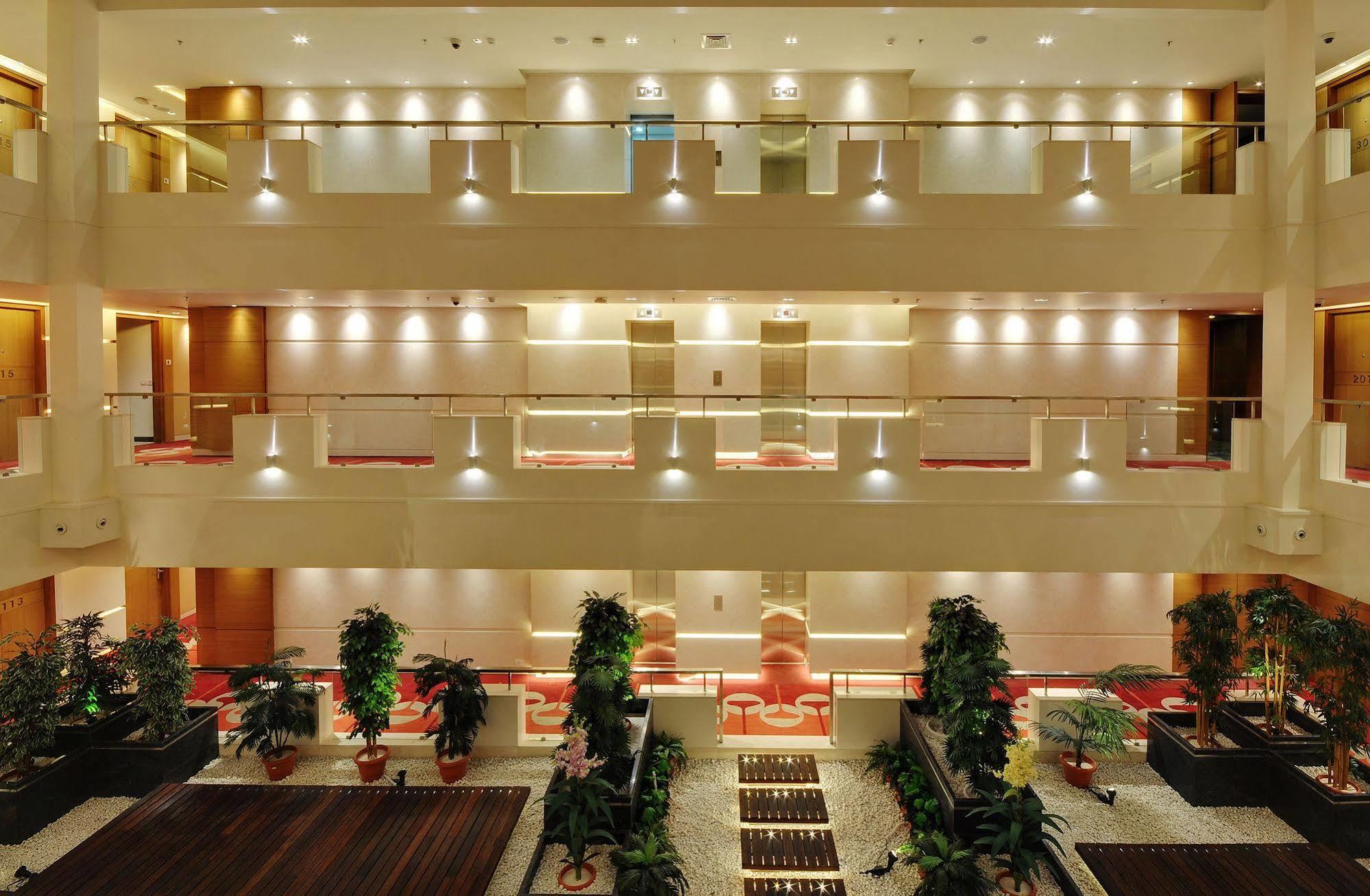 Hotel Platinum Rádzskot Kültér fotó