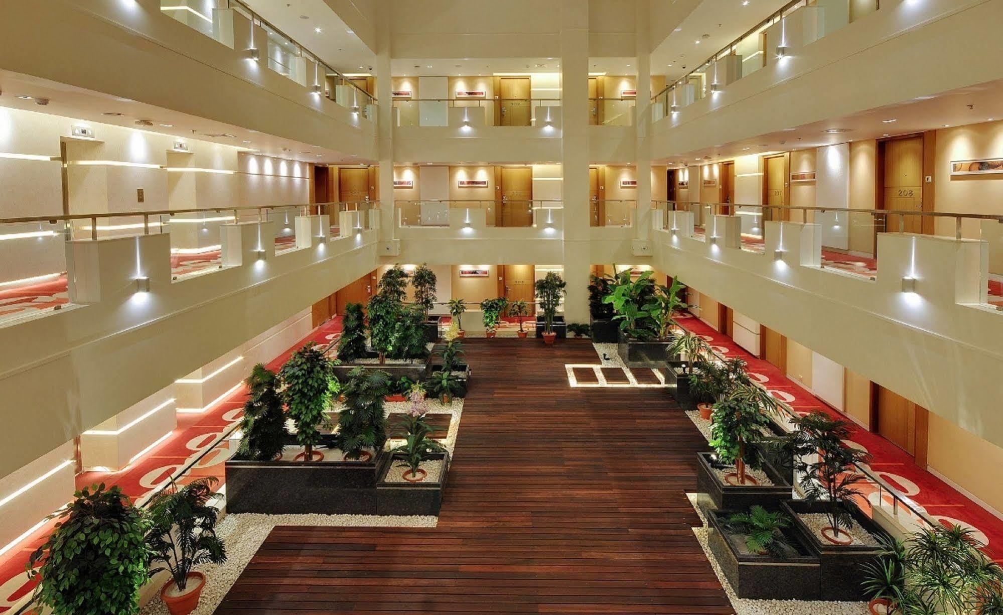 Hotel Platinum Rádzskot Kültér fotó