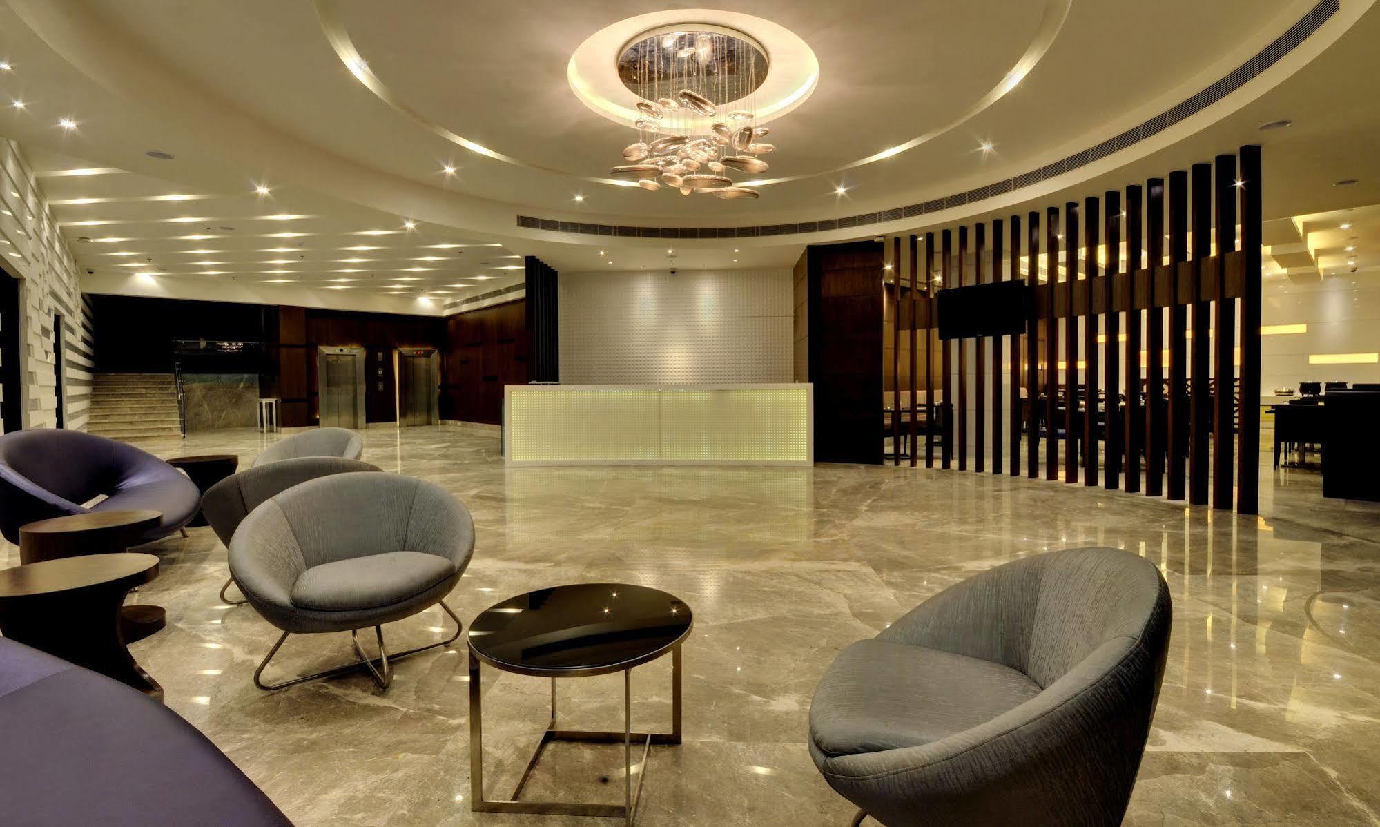 Hotel Platinum Rádzskot Kültér fotó